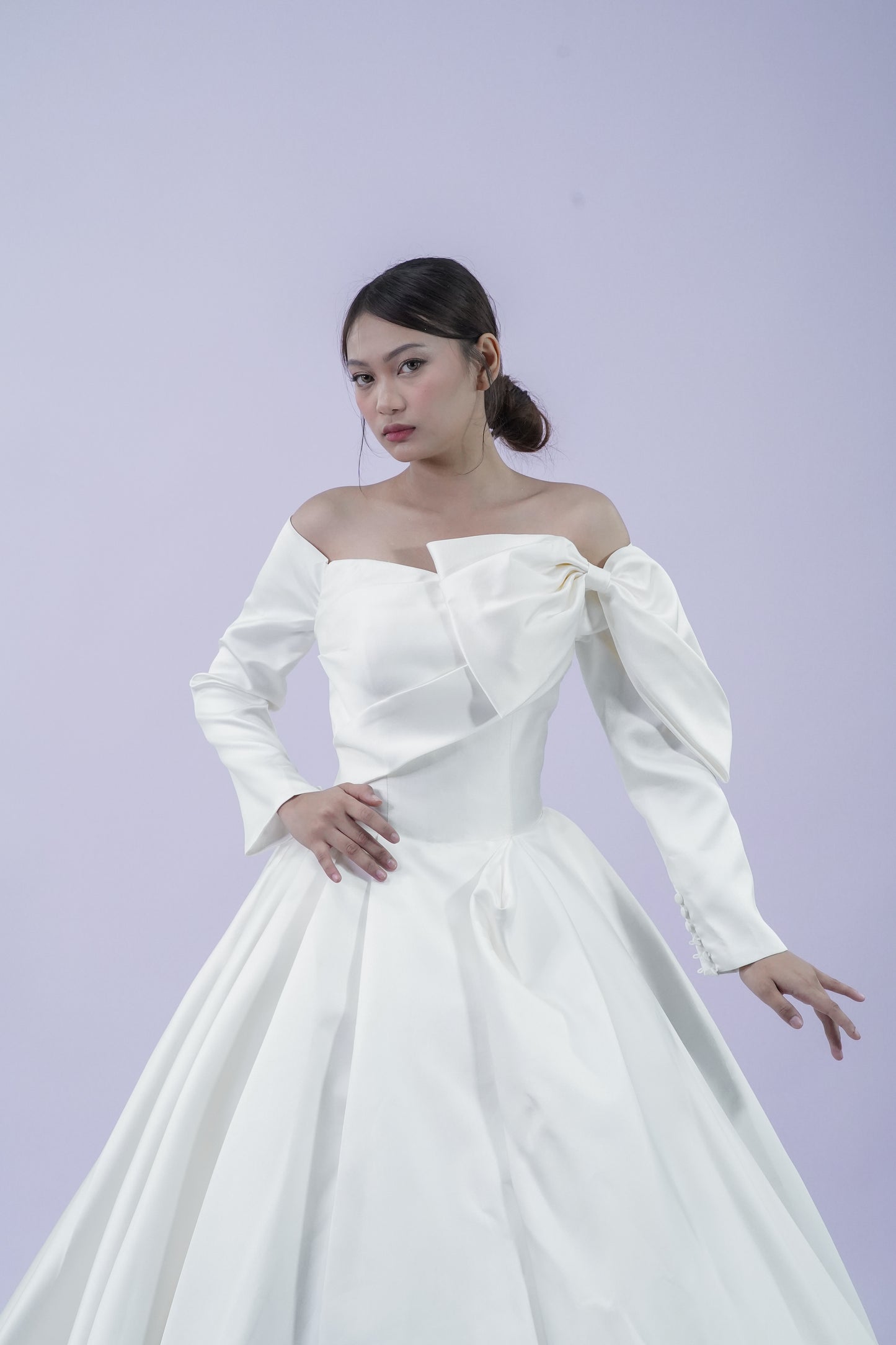 Long Sleeve Off-Shoulder Wedding Bridal Gown