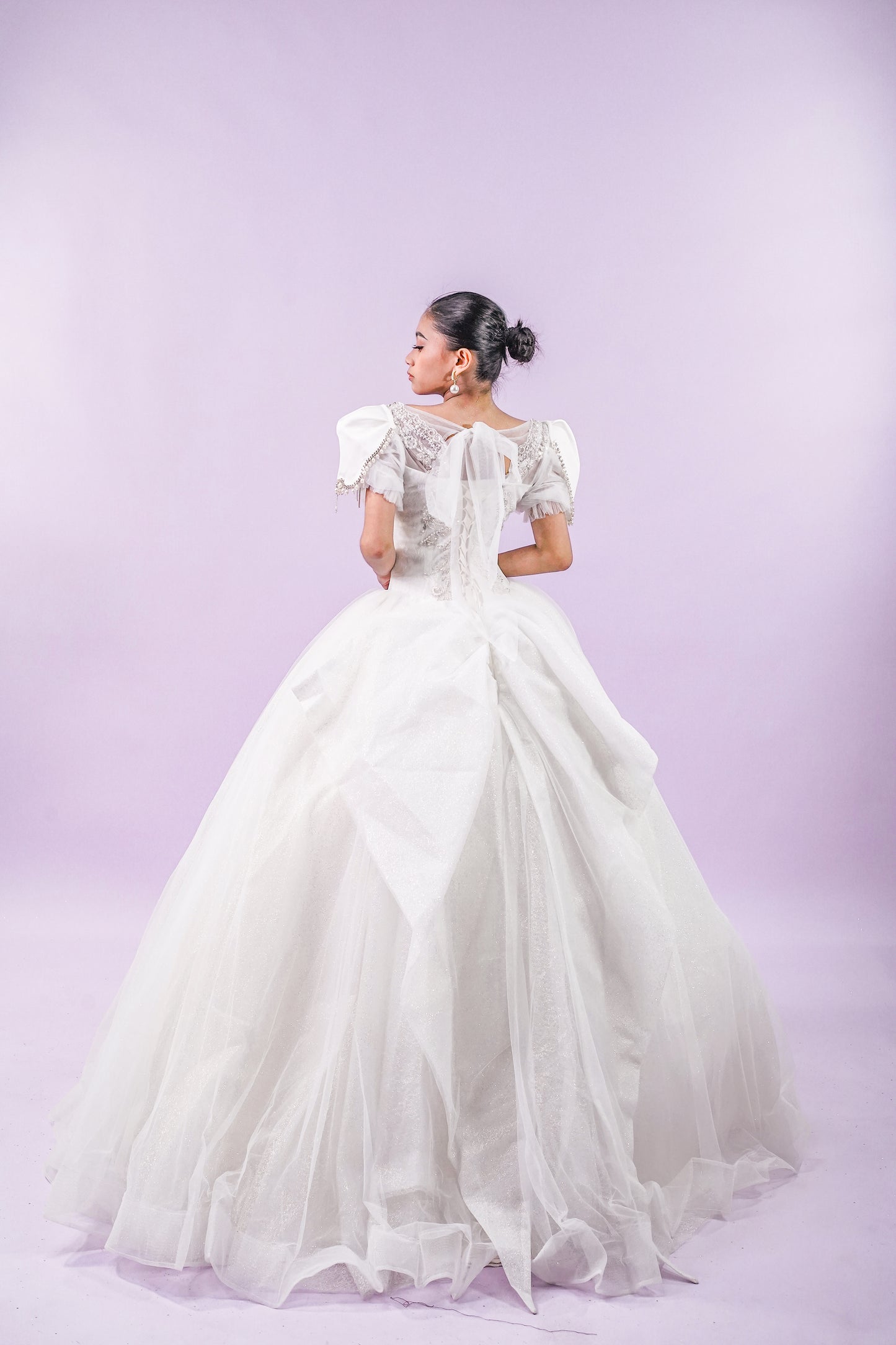 Short Puffed Sleeves Regal Wedding Bridal Gown