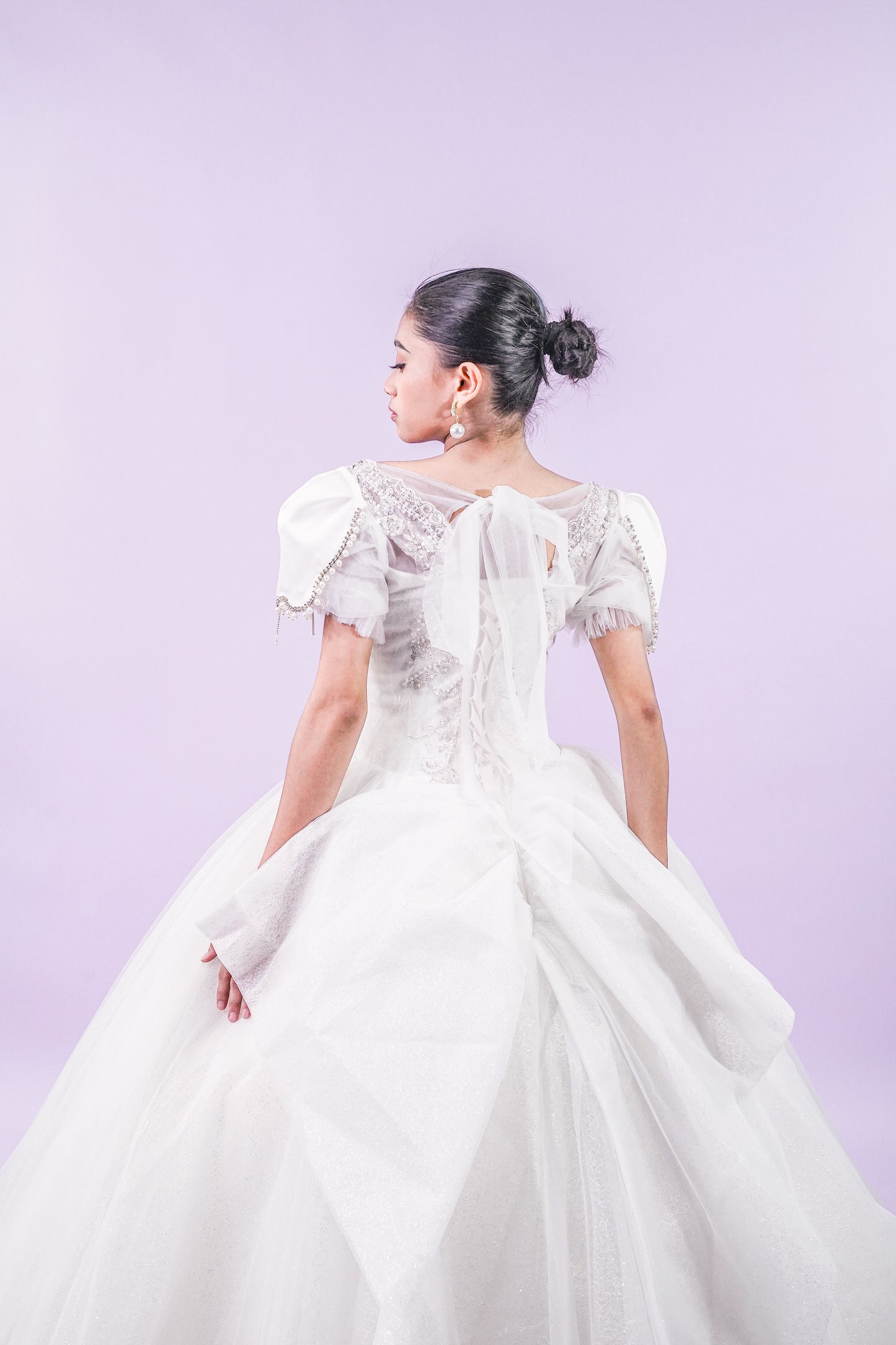 Short Puffed Sleeves Regal Wedding Bridal Gown