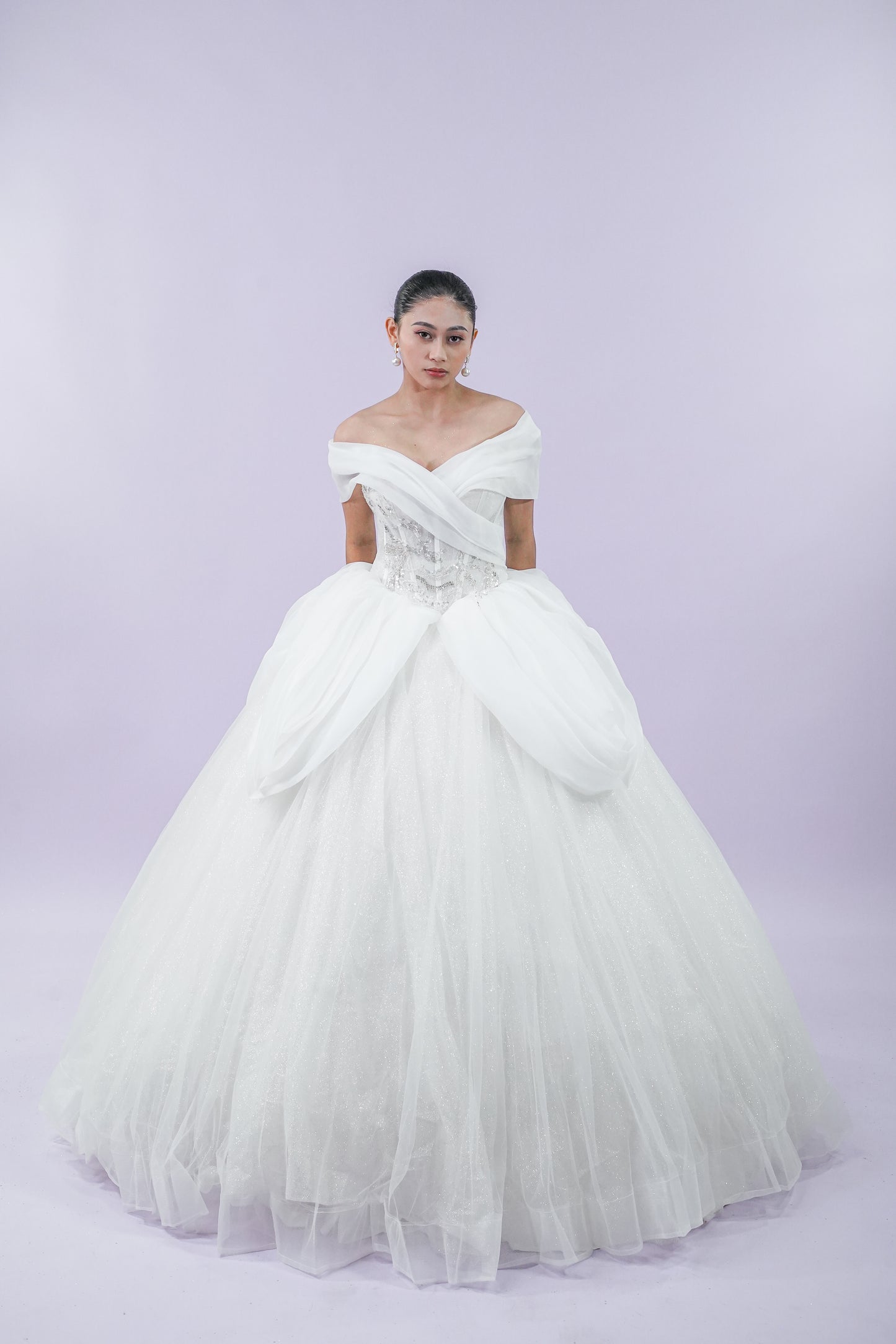 Off-Shoulder Delicate Tule Wedding Bridal Gown