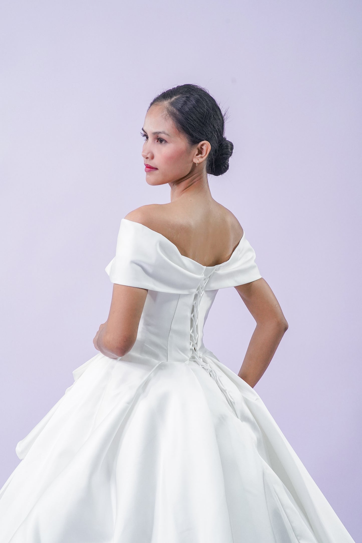 Simple Elegant Satin Wedding Bridal Gown