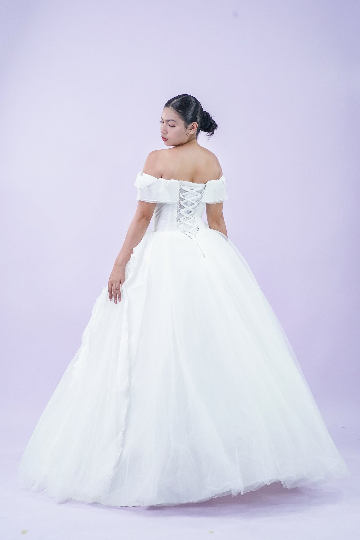 Off-Shoulder Delicate Tule Wedding Bridal Gown