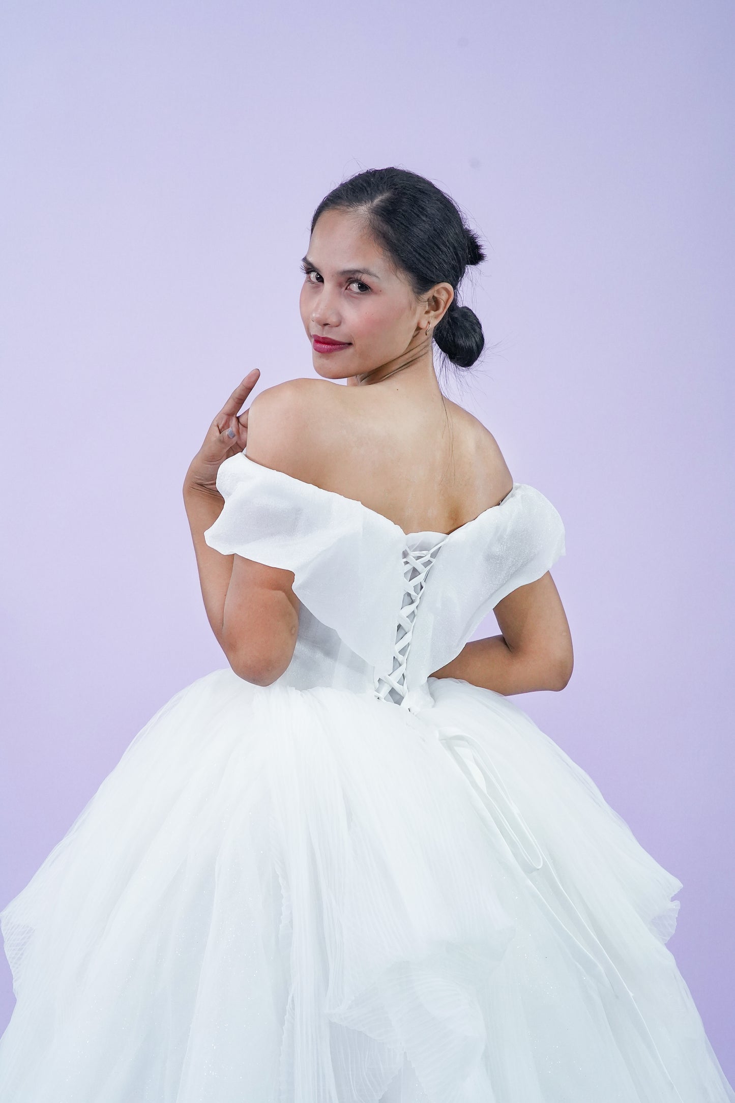 Off-Shoulder Plain Elegant Tule Wedding Bridal Gown