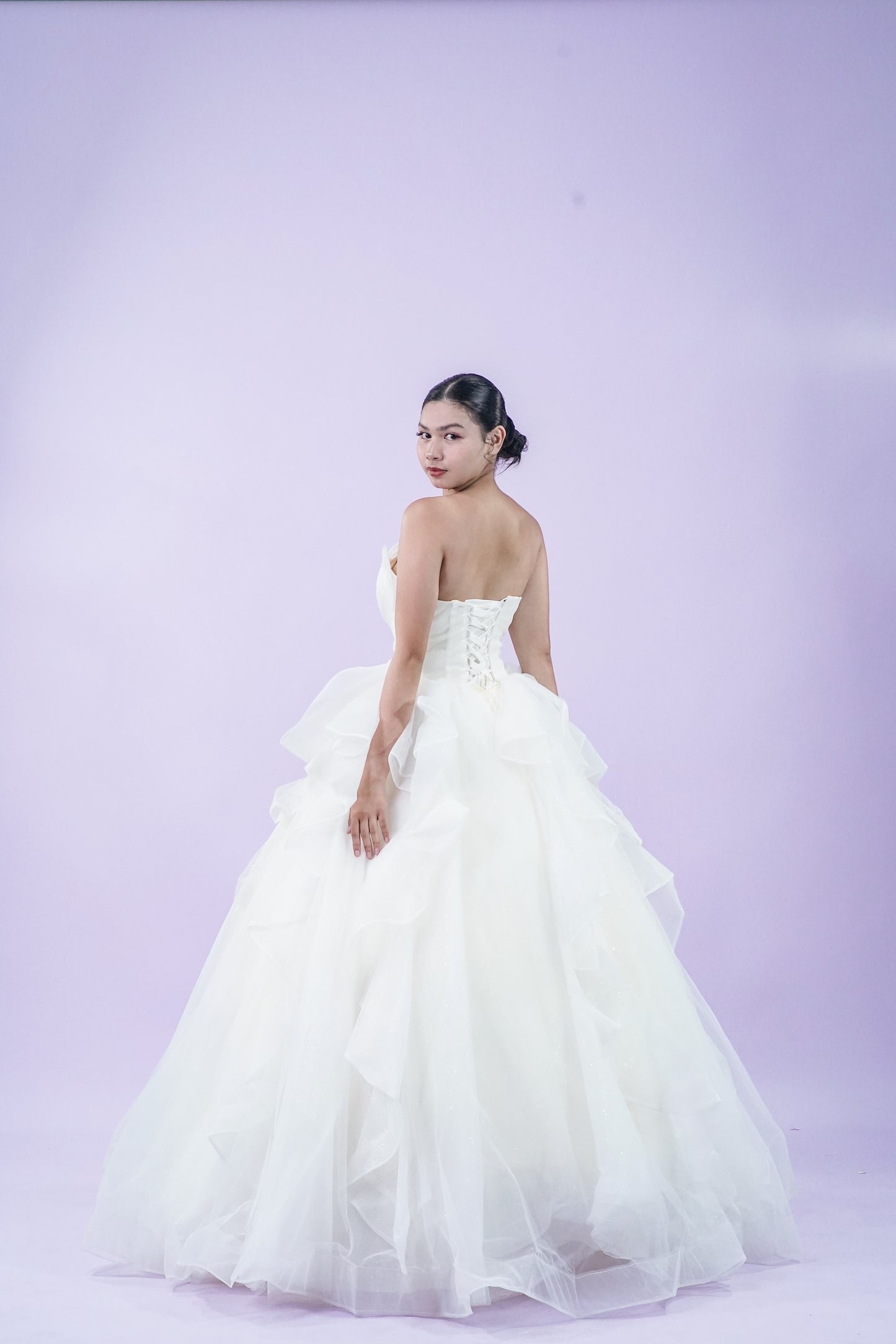 Simple Elegant Sleevless Thin Strap Wedding Bridal Gown