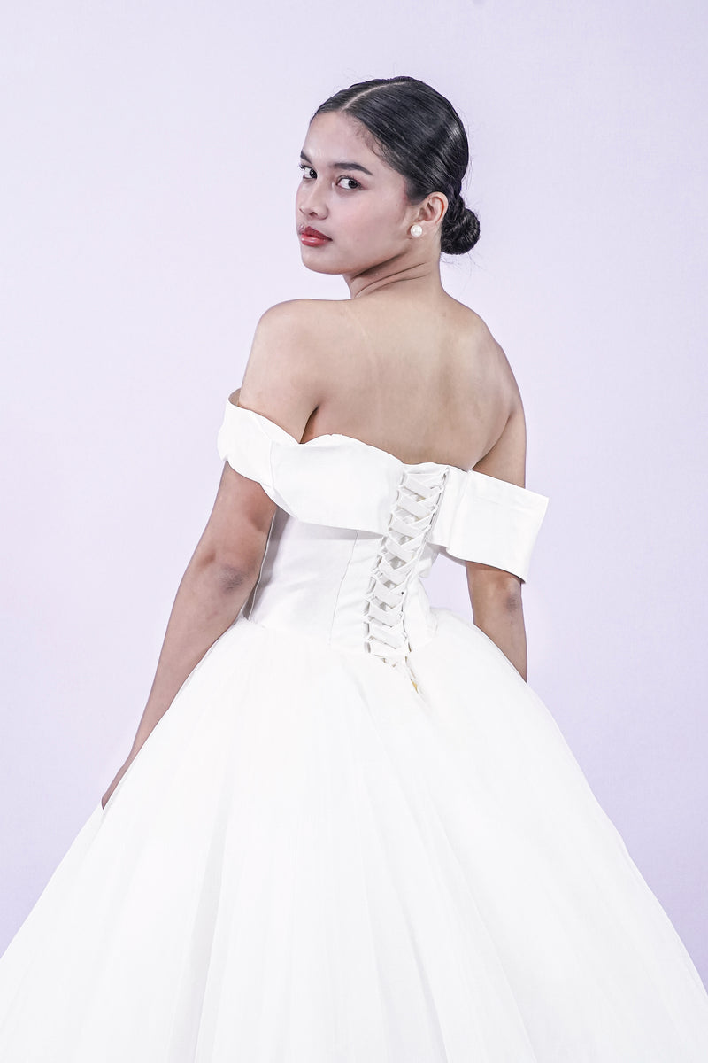 Off-Shoulder Elegant Plain Tule Wedding Bridal Gown - Noelle West Bridals