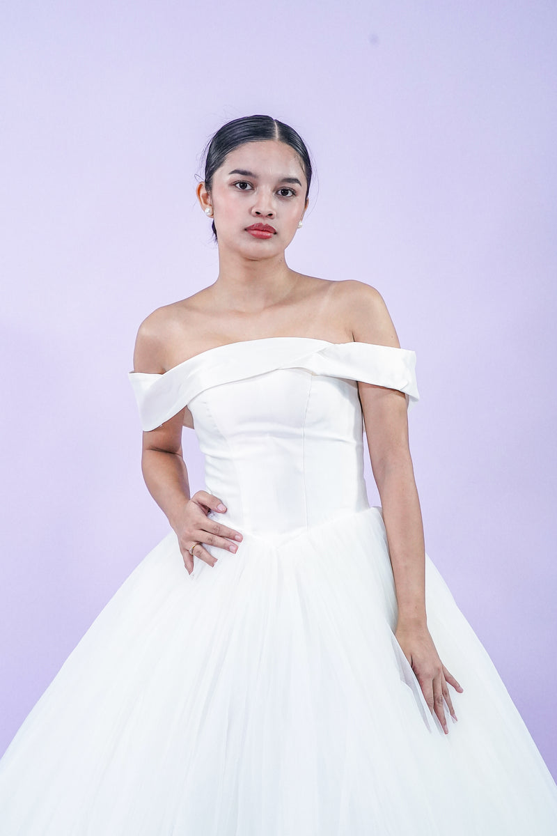 Off-Shoulder Elegant Plain Tule Wedding Bridal Gown - Noelle West Bridals