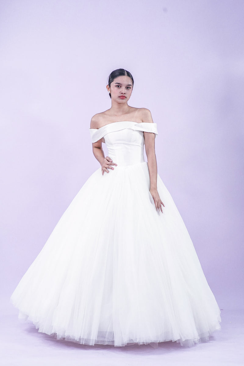 Off-Shoulder Elegant Plain Tule Wedding Bridal Gown - Noelle West Bridals