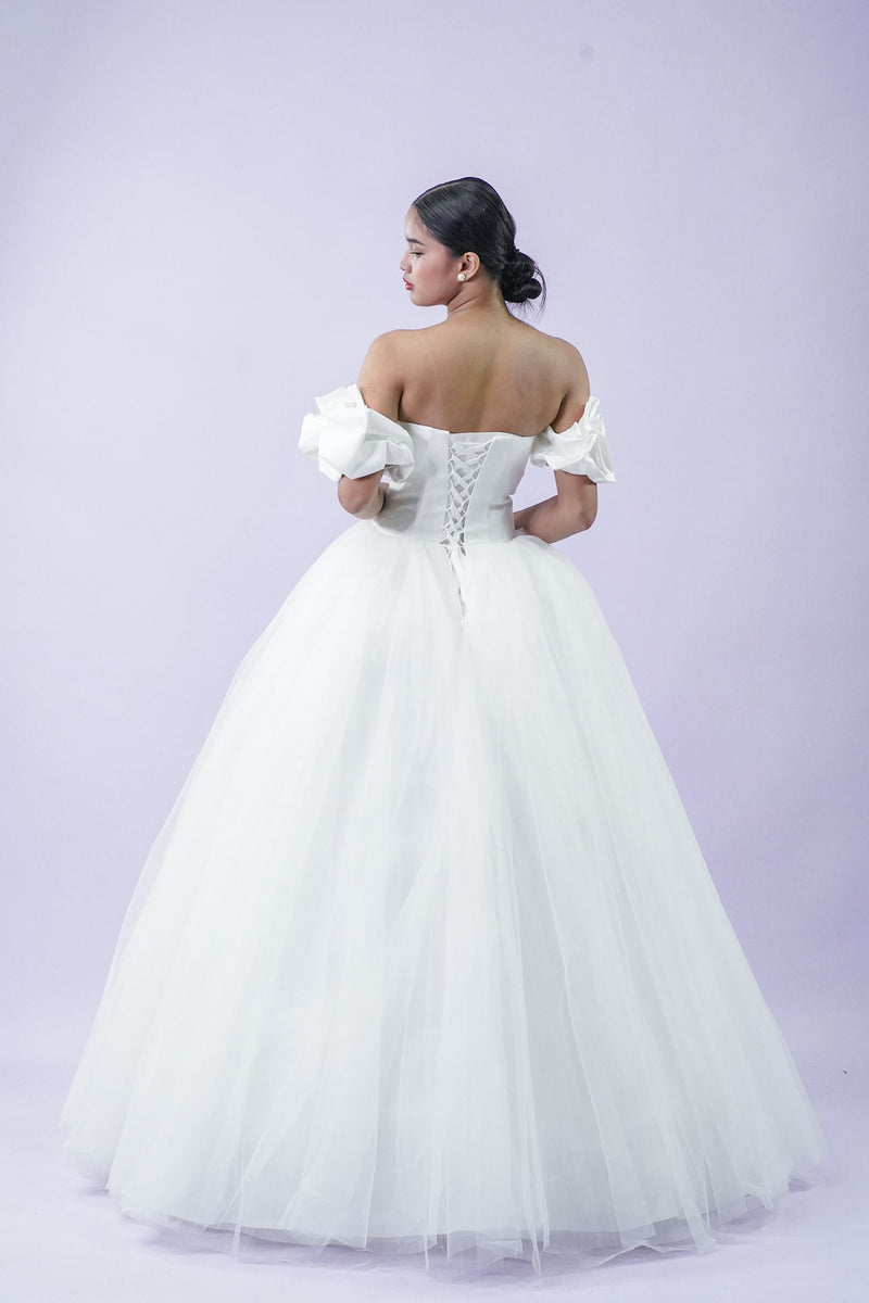 Simple Elegant Tule Wedding Bridal Gown - Noelle West Bridals