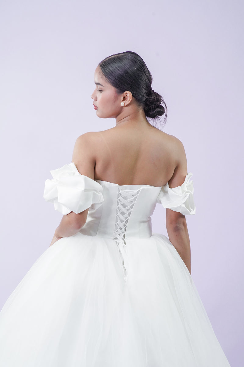 Simple Elegant Tule Wedding Bridal Gown - Noelle West Bridals