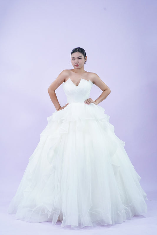 Simple Elegant Sleevless Thin Strap Wedding Bridal Gown